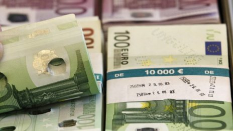 Заслужено: Грамота за поморийката, върнала 1750 евро 