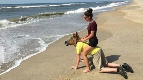 Не е лесно да си кавалер! Очевидно е!
