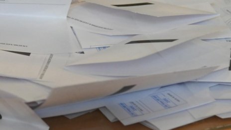 На финалната права на изборите: ГЕРБ поведе пред БСП с 2%
