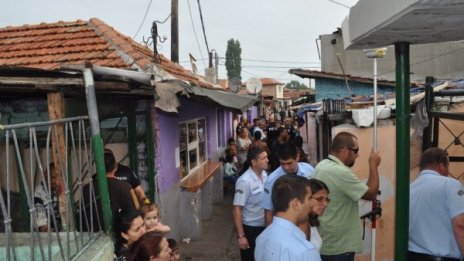 Емисари преметнаха роми, че ще взимат по 500 лв. помощи