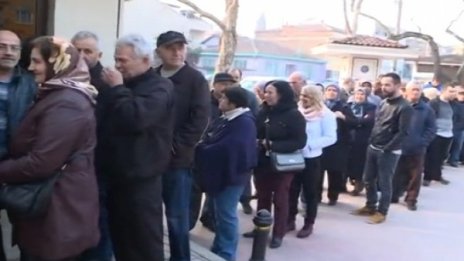В Бурса опашките за гласуване - от 6.00 часа 