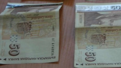 Младеж купил с чужди пари храна за майка си, осъдиха го