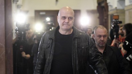 bTV изненадващо резна "Шоуто на Слави"