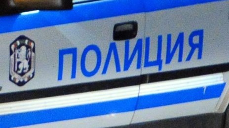 Арестуваха двама, били и ограбили 88-годишен