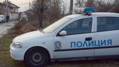 Жена "помогна" на полицаи, даде над 3 бона на ало апаши