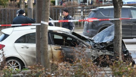 Лумна паркиран автомобил в Монтана