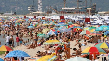 Западните туристи отправят поглед към България