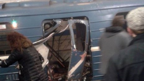 Взривове в метрото в Санкт Петербург, има жертви*
