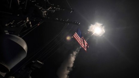 САЩ удариха Сирия с 59 ракети "Томахоук"