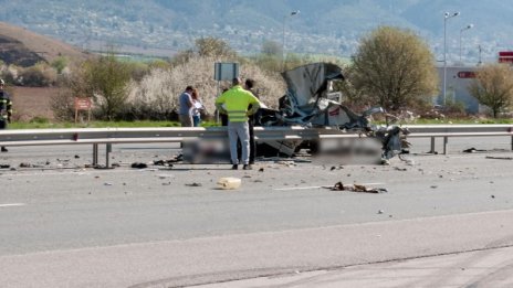 Касапница на пътя: Девет души загинаха само за ден