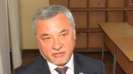Симеонов зове: Националните интереси над партийния егоизъм!
