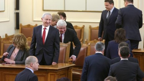 Герджиков връща властта на Борисов на 4 май. Ако е рекъл Господ