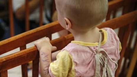 Улесняват процедурата за получаване на помощи за деца