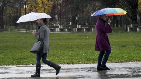 Дъжд в градовете, сняг по планините