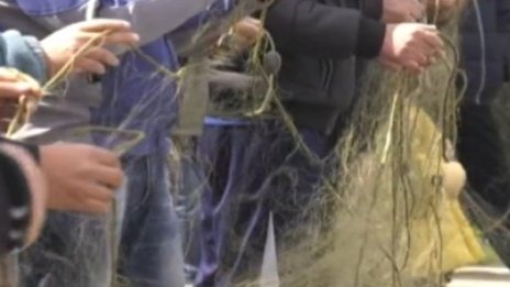 Рибари на протест срещу бракониерите