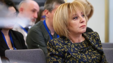 Мая Манолова зове да не се вдига цената на водата 