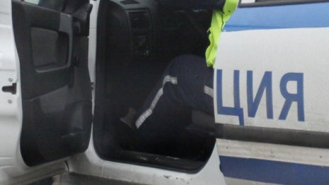 Задържаха петима за "ало измами" при спецакции 