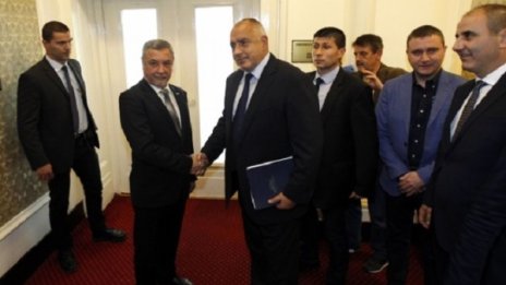 Шефът на либералите зове: ГЕРБ да не взима Патриотите!