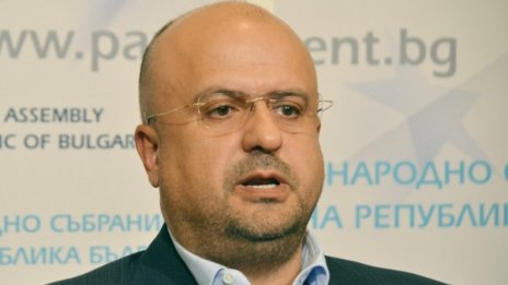 Единодушно: Камен Костадинов от ДПС – аут от НС