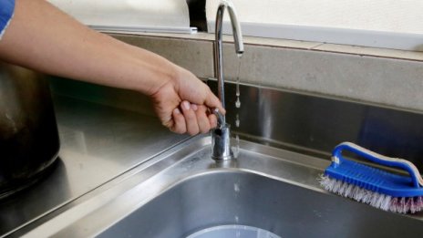 Водата в Хасково все още не става за пиене, за къпане – може