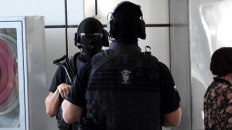 Заради съмнителен багаж затвориха летище Варна 