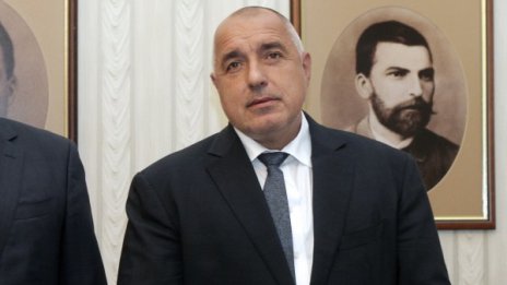 Парите са за бежанци и армия, но Борисов обеща: И за доходи!