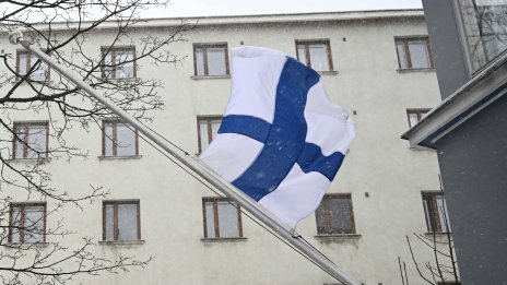 Финландия подозира, че кораб е повредил подводен кабел