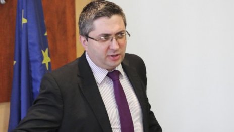 Дончо Атанасов остава шеф на Пътната агенция