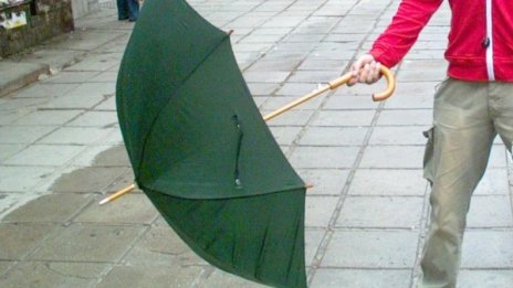 Слънце, дъжд, градушки ще се редуват утре