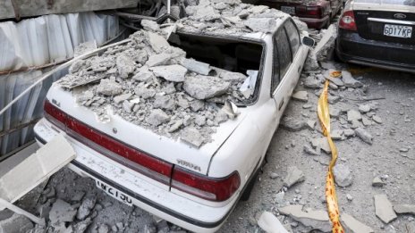 Силно земетресение в Китай: Има загинали и ранени