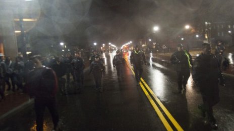 Ново убийство на чернокож в САЩ. Тийнейджърът умира &ndash; полицаите гледат!