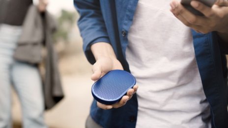 Bang&Olufsen представи нова интелигентна безжична тонколона - Beoplay P2