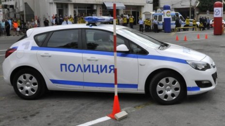 За МВР от сърце: Бензин от Алфатар, от Бяла Слатина &ndash; ремонт