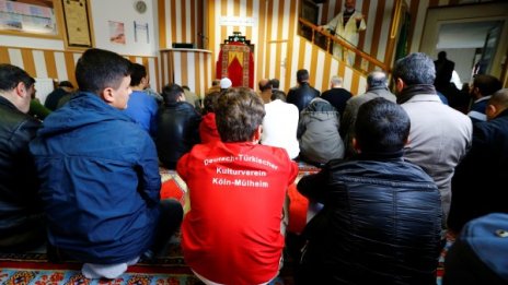 От джамиите в Германия: Научихме се да мразим евреи, християни