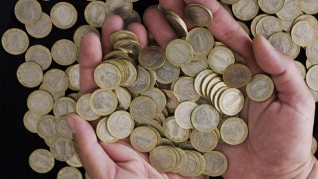 Съдът реши: Минималната заплата не е 460 лв. И сега? 