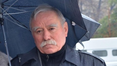 Георги Иванов вече говори, движи ръце и крака