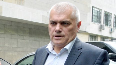 При акция срещу каналджии: Граничари с белезници  