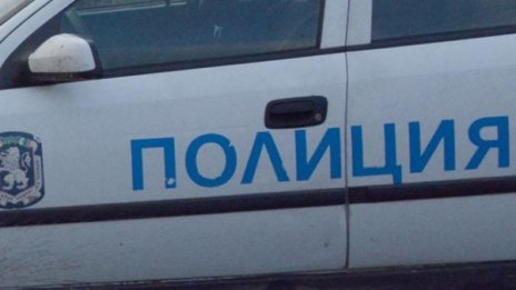 Апаши разбиха дома на кмета на Златарица, ограбиха го