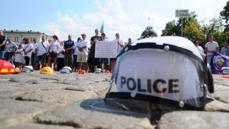 Полицаите в готовност за протест: За по-високи заплати!