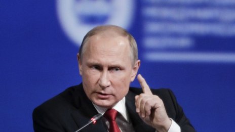 Путин с шега за студеното време и американския империализъм