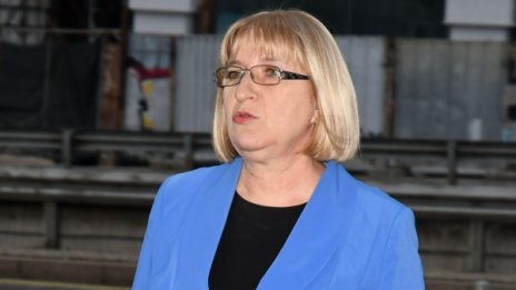 Депутати от БСП тъгуват по Цецка Цачева, понякога им липсвала