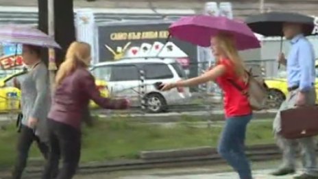 Честни ли сме: А ако видим портфейл на улицата? Взимаме, връщаме...