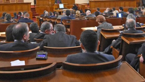 Съгласни, но... ГЕРБ не пуснаха закона за жестовия език