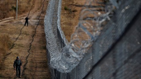 Оградата по границата отива на прокурор