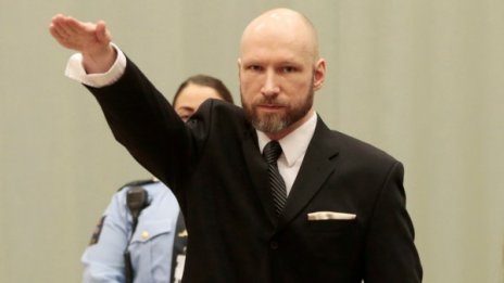 Масовият убиец Брайвик не иска името си, смени го