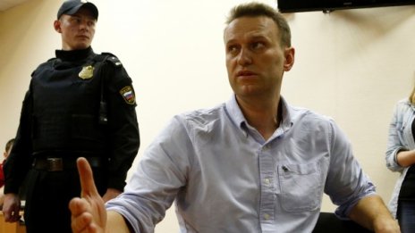 Московски съд осъди опозиционера Навални на 30 дни арест