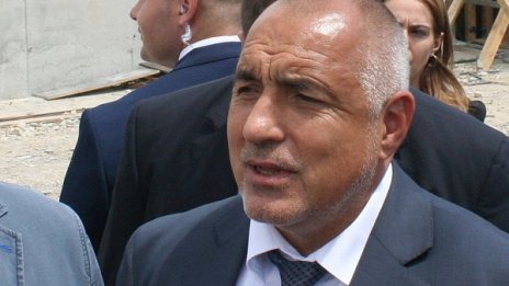 След операцията на менискус: Борисов е добре, вече работи