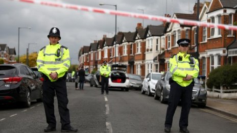 Сблъсъци във Великобритания: Крайнодесни срещу антифашисти