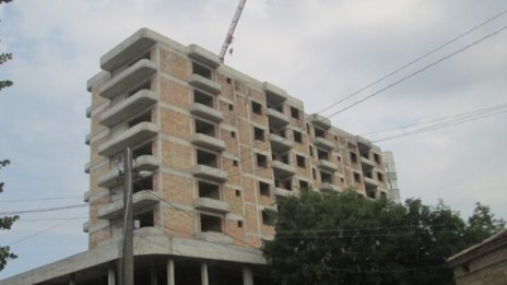 Нов дом ли? Питайте дядо Митко – той чака вече 35 години!