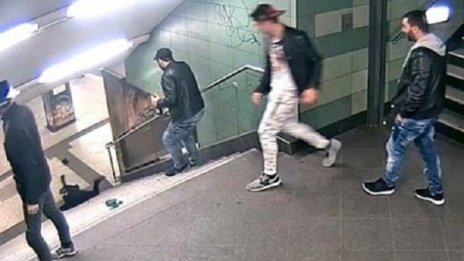 Светослав към жената от берлинското метро: Извинявай!